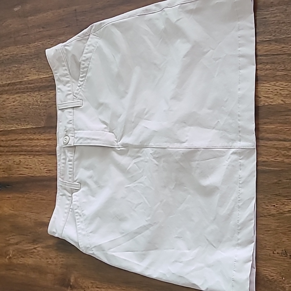 Eddie Bauer Womens 8 Travel Pocketed Khaki Skort Beige - Picture 1 of 5